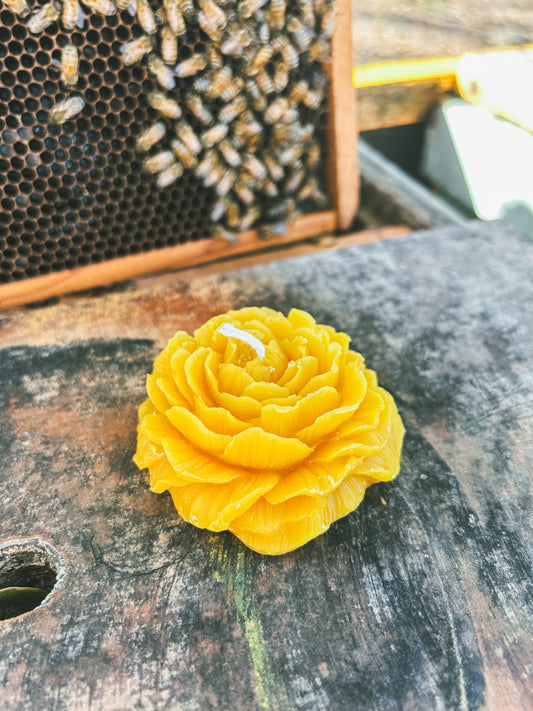 100% Beeswax Flower Candle